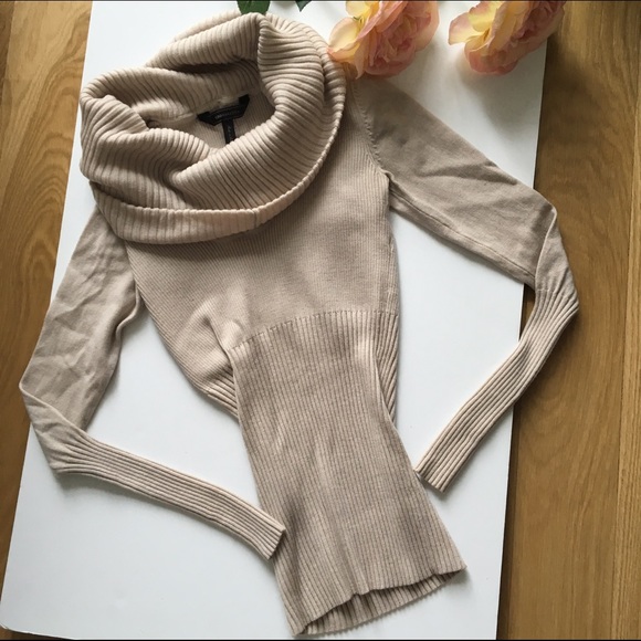 BCBGMaxAzria Sweaters - BCBGMAXAZRIA cowl neck ribbed fitted sweater