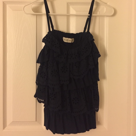 ABERCROMBIE AND FITCH TOP