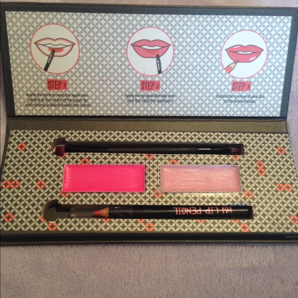 Lip kit - Picture 2 of 3