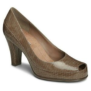 Comfortable peep toe
