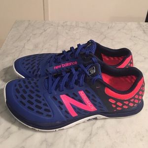 NEW BALANCE MINIMUS! Cross-training shoes!