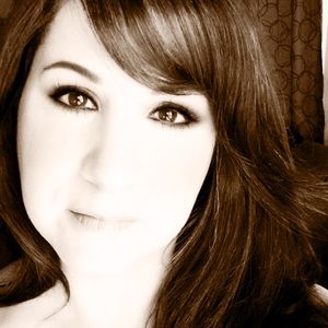 Meet your Posher, Monica