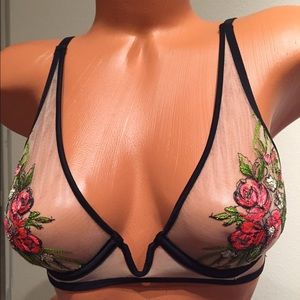 🚫SOLD🚫 VICTORIA'S SECRET DESIGNER DEMI BRA 34B