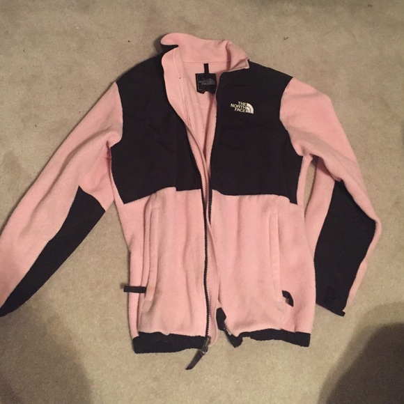 North face fleece fits like women's small