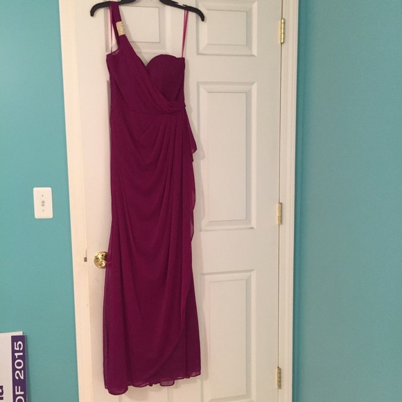 BNWT One Shoulder Magenta Prom Dress