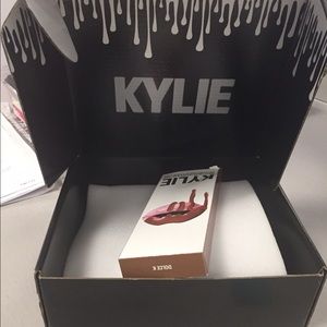 AUTHENTIC NEW Kylie Jenner Lip Kit Dolce K