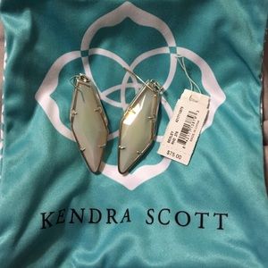 Kendra Scott Winter 2016 Bexley Iridescent White