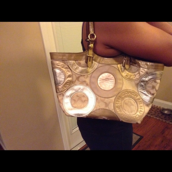 Coach purse - Picture 4 of 4