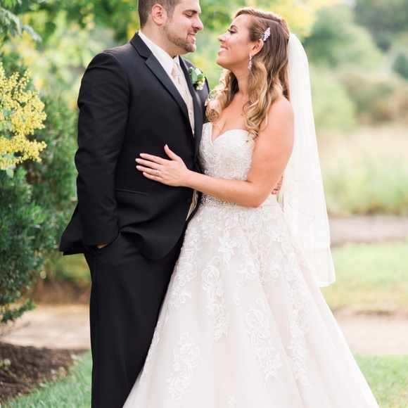 Meet your Posher, Adrienne - Picture 3 of 3