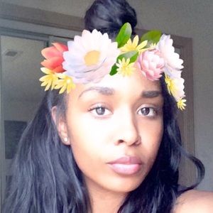 Meet your Posher, Tia