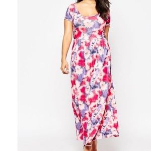 Beautiful Club L casual dress.