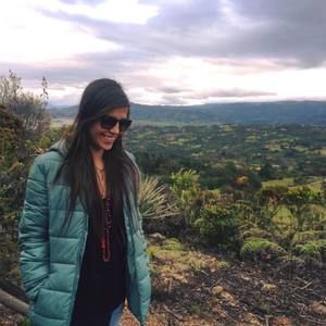 Meet your Posher, Camila