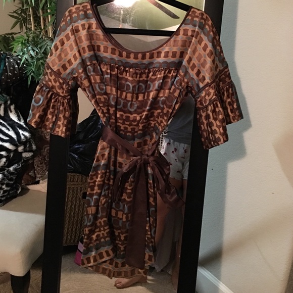 To the max dress. Great condition