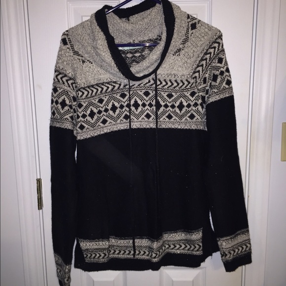 Slouch neck sweater