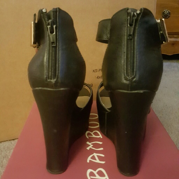 Chunky platforms for an edgy look! - Picture 3 of 3