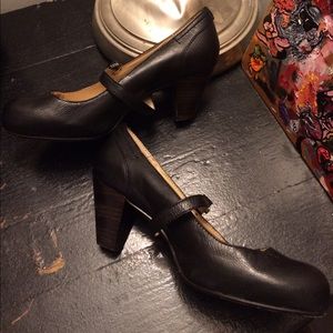 black Frye pumps