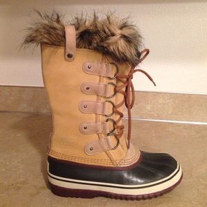 Sorel "Joan of Arctic" boots