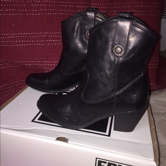 Frye Jackie short boots brand new