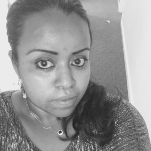 Meet your Posher, Eva