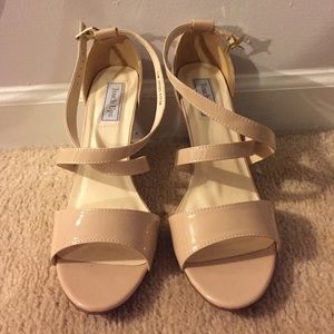 Nude wedges