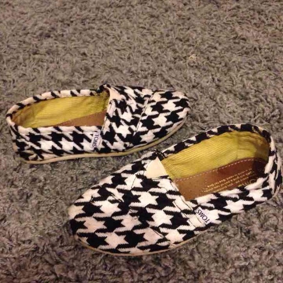 Toms