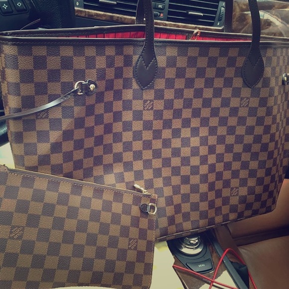 Louis Vuitton Neverfull mm Authentic
