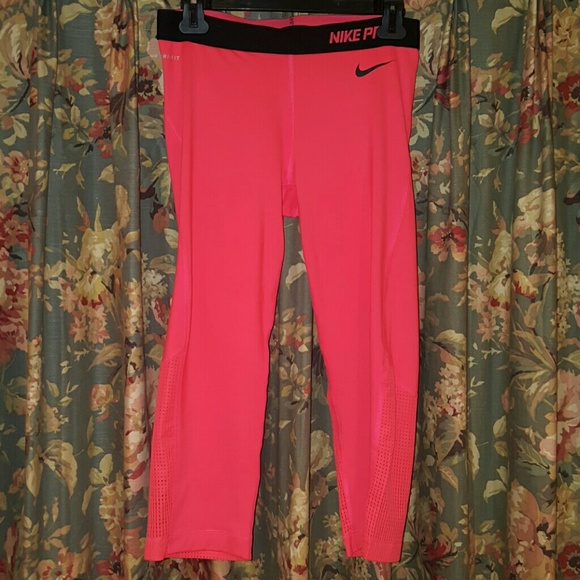 nike pro capris