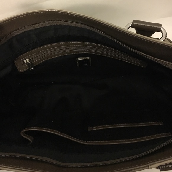 Guess bag - Picture 2 of 3