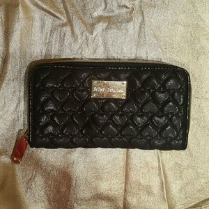 quilted hearts wallet