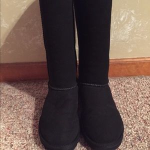 Classic tall black UGG boots