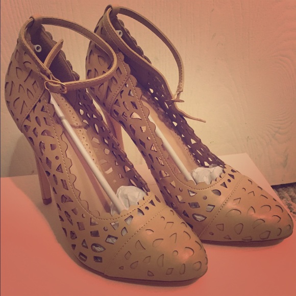 Tan 5in high heels**New**