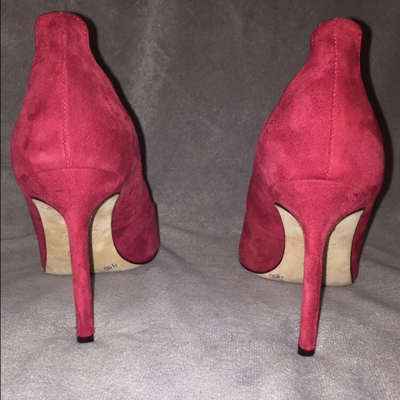 Delman Red Brie Point Toe Suede Heels 👠 - Picture 2 of 4