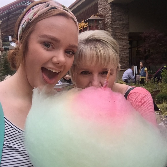 Hello I am Jen Welcome to my Posh Closet 💕 - Picture 2 of 16