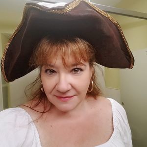 Meet your Posher, Heidi