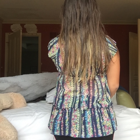 Boho Floral Semi-Sheer top! - Picture 3 of 4