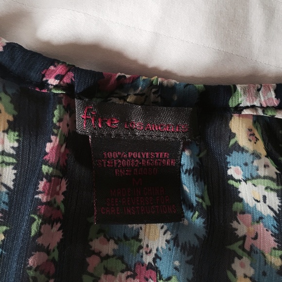 Boho Floral Semi-Sheer top! - Picture 4 of 4