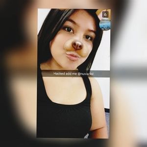 Meet your Posher, Nuvia