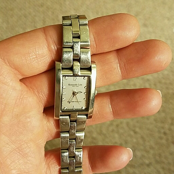 Kenneth Cole watch - Picture 3 of 3