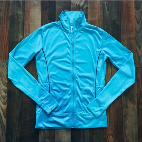 Activewear sweater