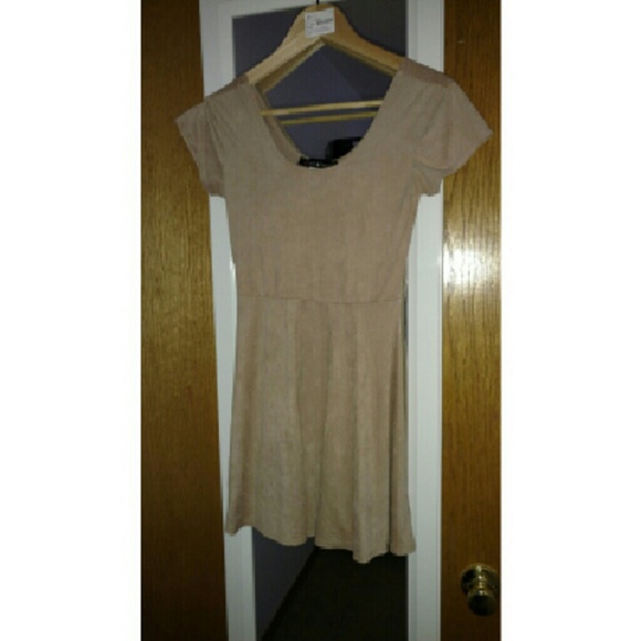 Cute, taupe skater dress