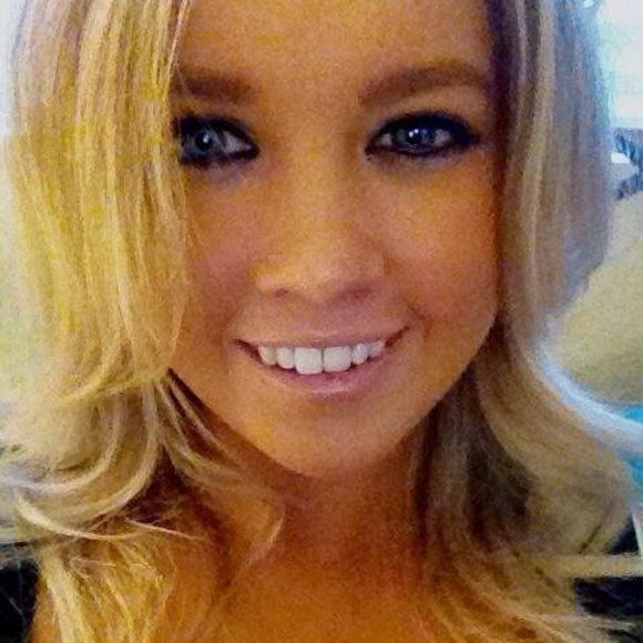 Meet your Posher, Danielle - Picture 1 of 1