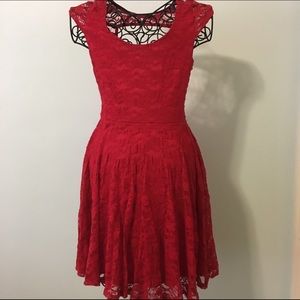 SALE🌻Red lace dress