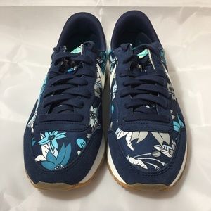 Nike Air Pegasus blue floral print size 8.5