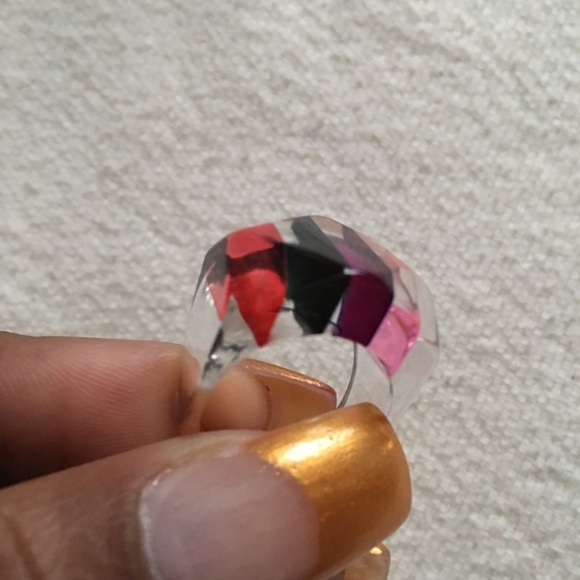 ‼️Vintage Lucite Ring‼️ - Picture 3 of 7