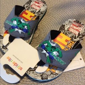Brand new toddler Hulk Slippers