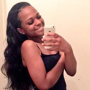 Meet your Posher, Alize