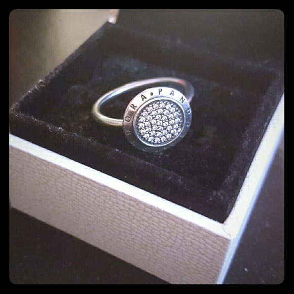 Pandora Ring
