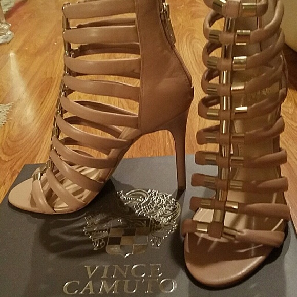 Vince Camuto Shoes - NWT Vince Camuto Gorgeous Cage Heels