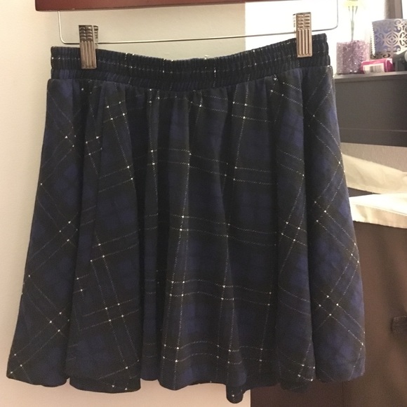 Blue and black plaid skirt