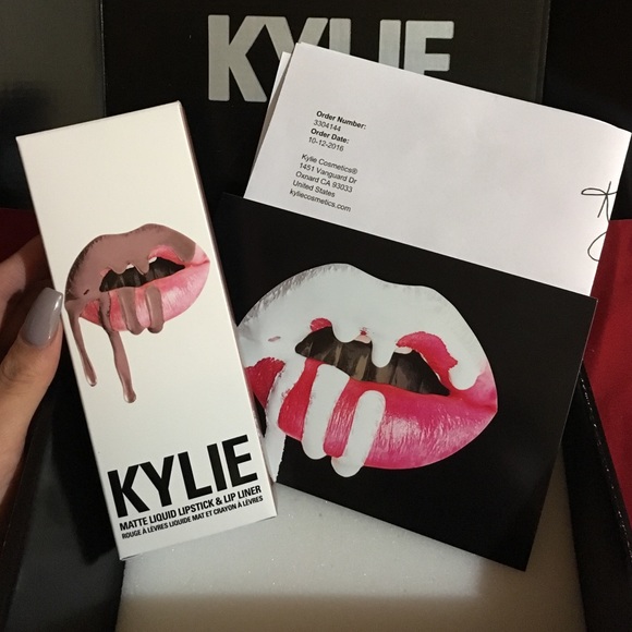 Kylie lip stick Moon